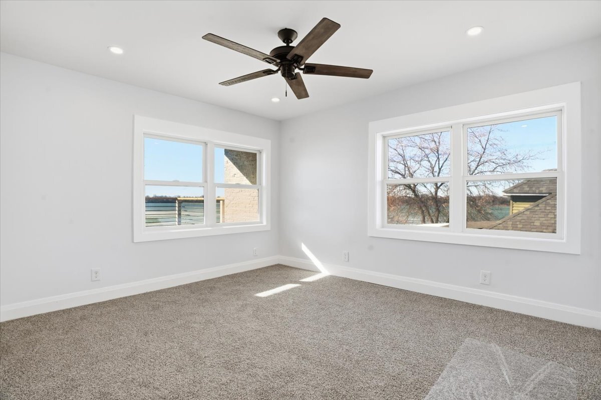 297 E Lakeview Avenue Property Photo 35