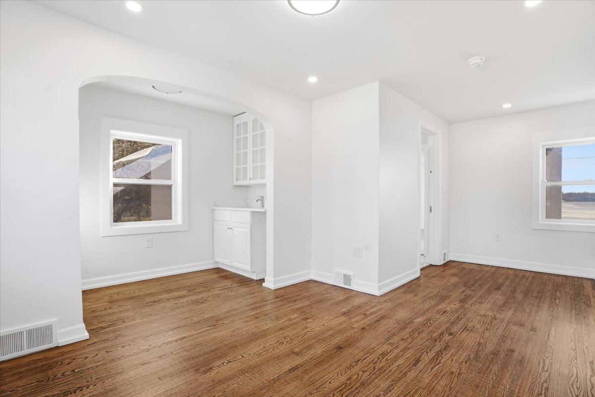 297 E Lakeview Avenue Property Photo 43