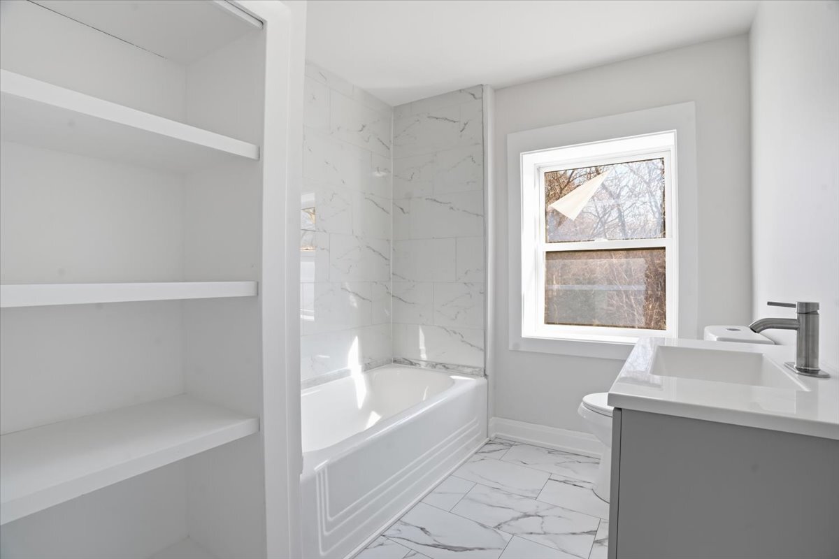 297 E Lakeview Avenue Property Photo 45