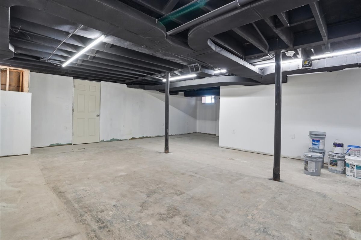 297 E Lakeview Avenue Property Photo 47