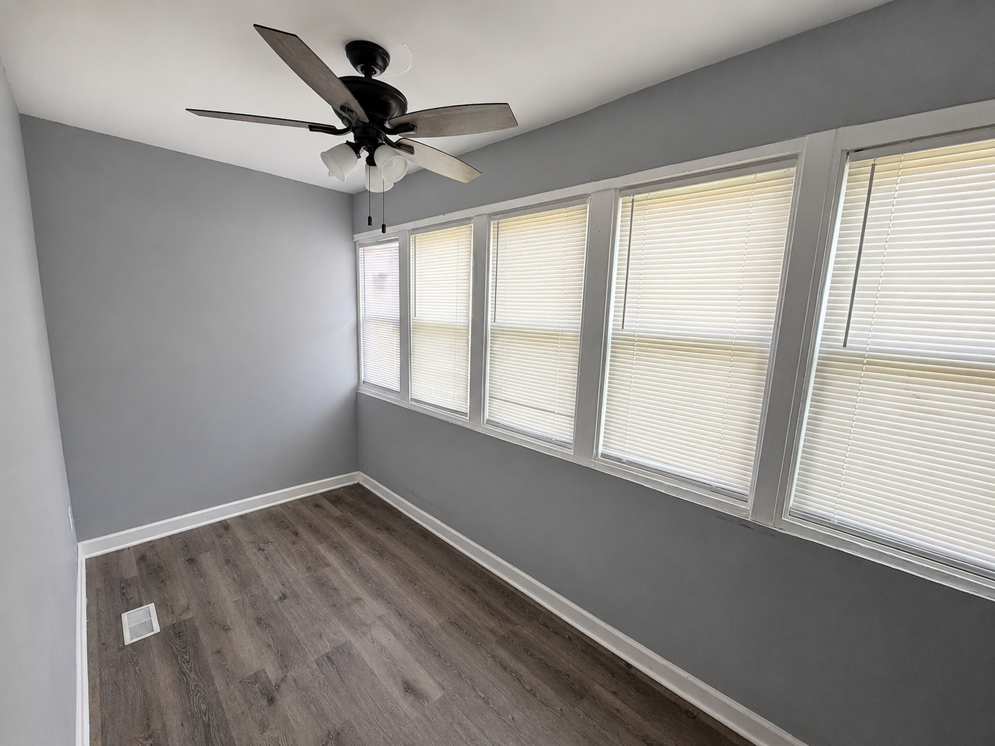 8627 S Colfax Avenue Property Photo 6