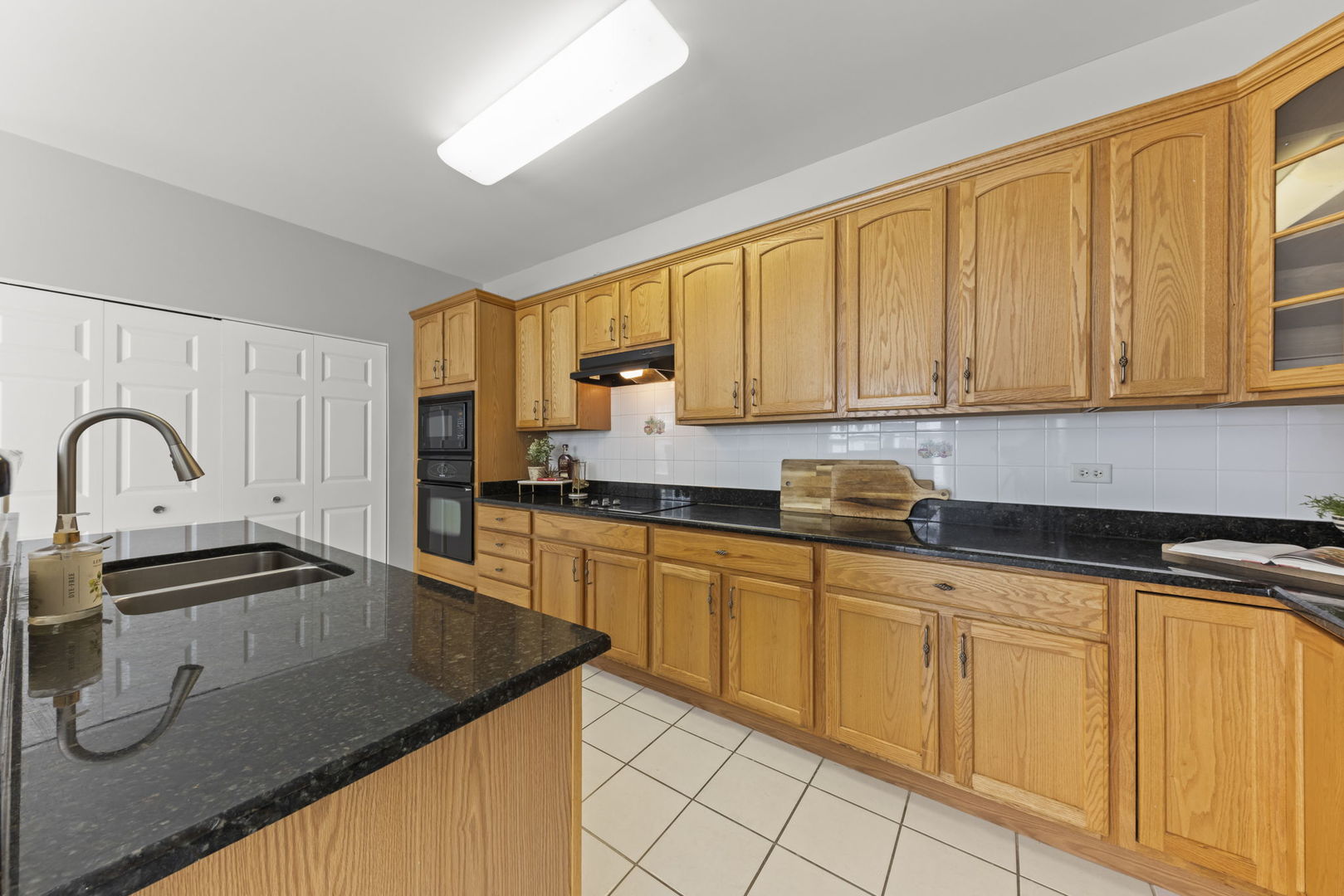 430 Woodhill Drive Property Photo 19