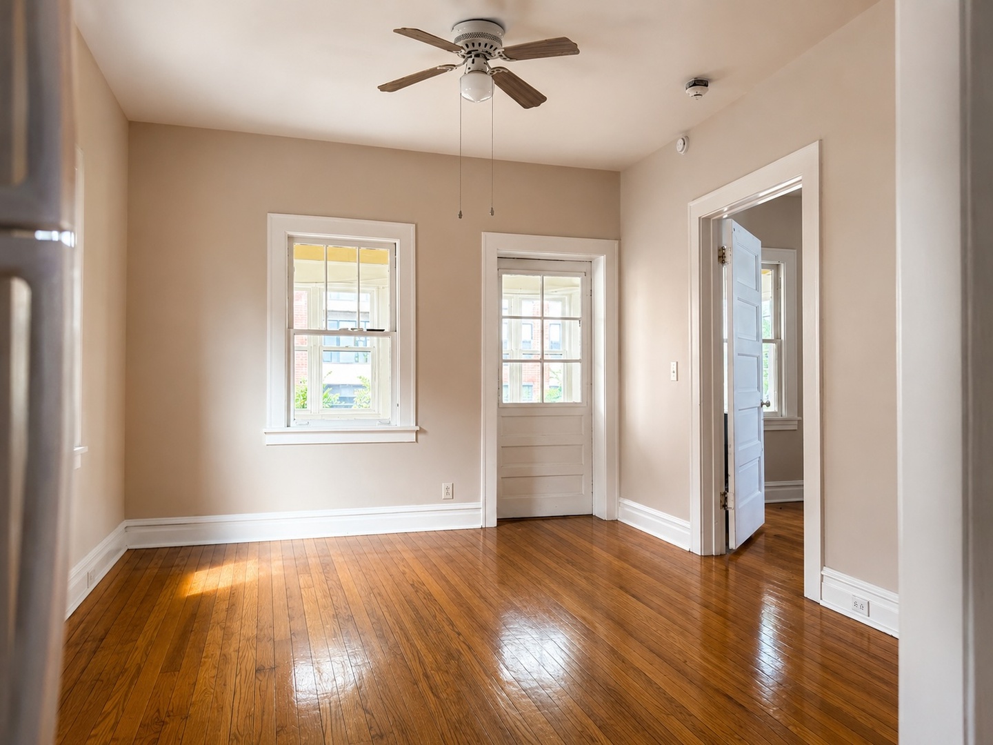 1907 2nd Street 200 Property Photo 5