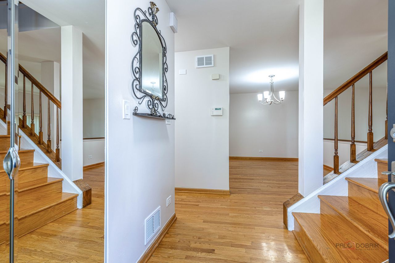 1013 Sussex Drive Property Photo 4