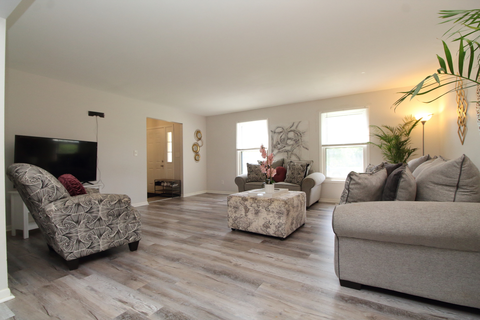 5844 Rainsford Way Property Photo 7