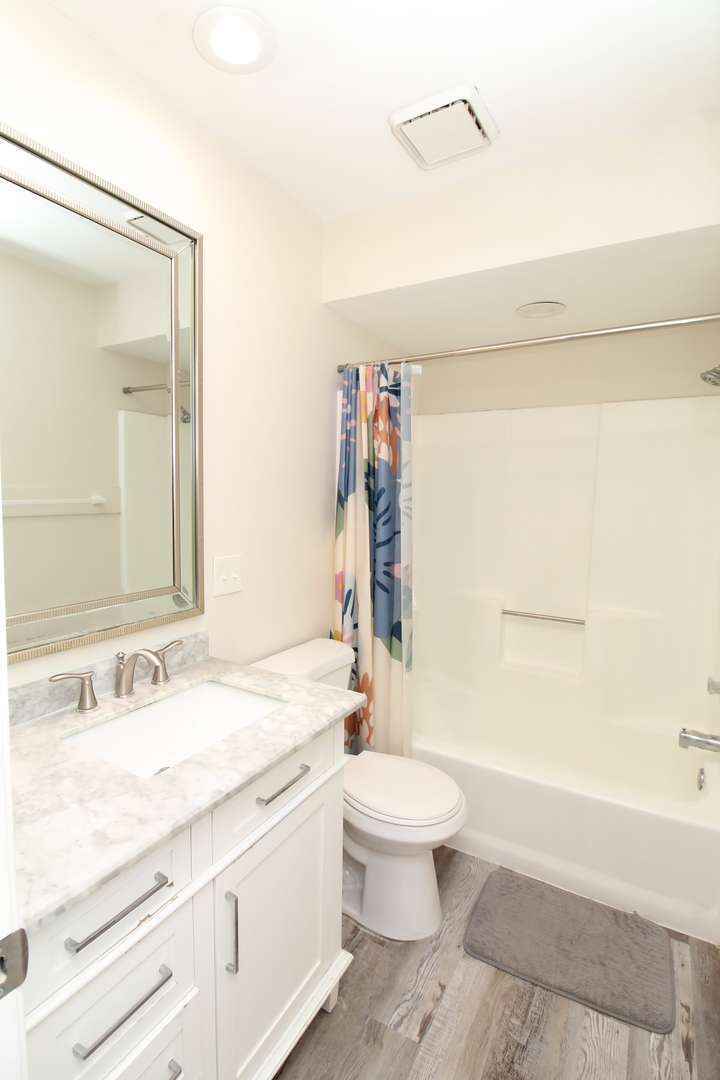 5844 Rainsford Way Property Photo 17