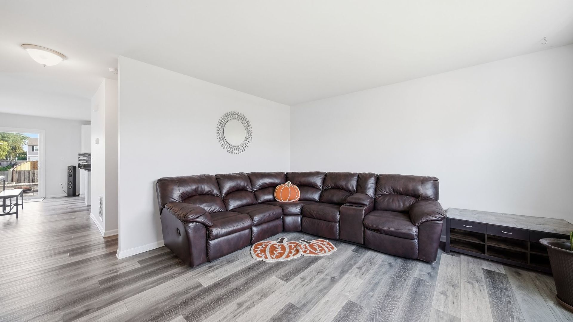 934 Derby Drive Property Photo 4