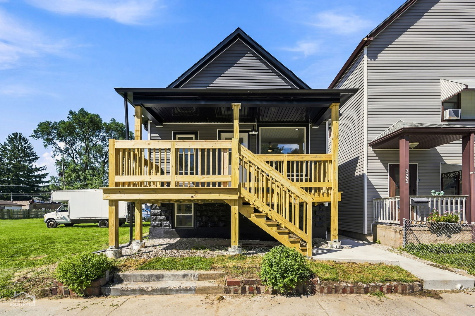 228 154th Place Property Photo 1