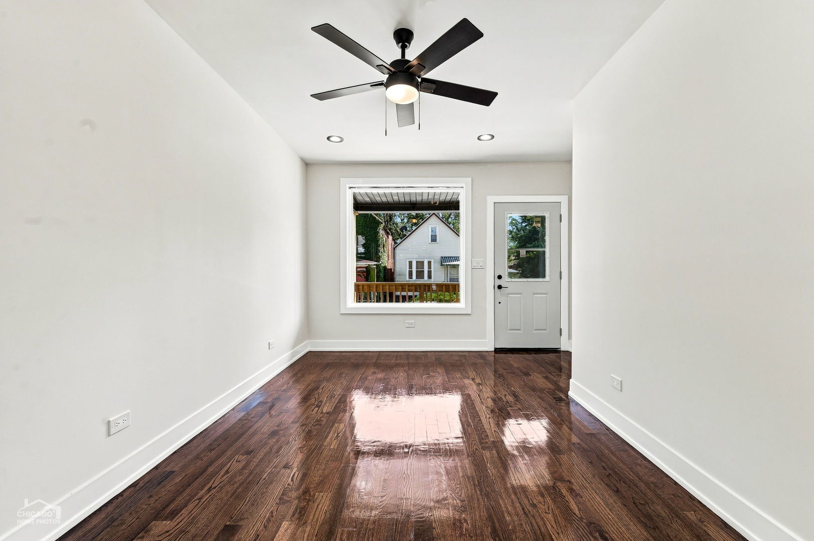 228 154th Place Property Photo 2