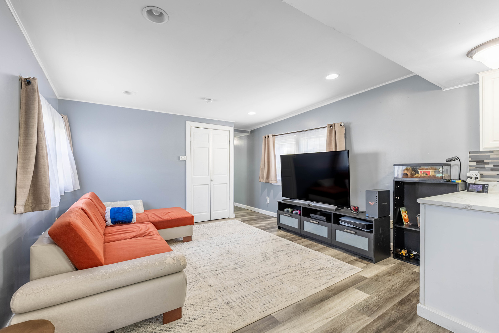 403 Spruce Drive Property Photo 8