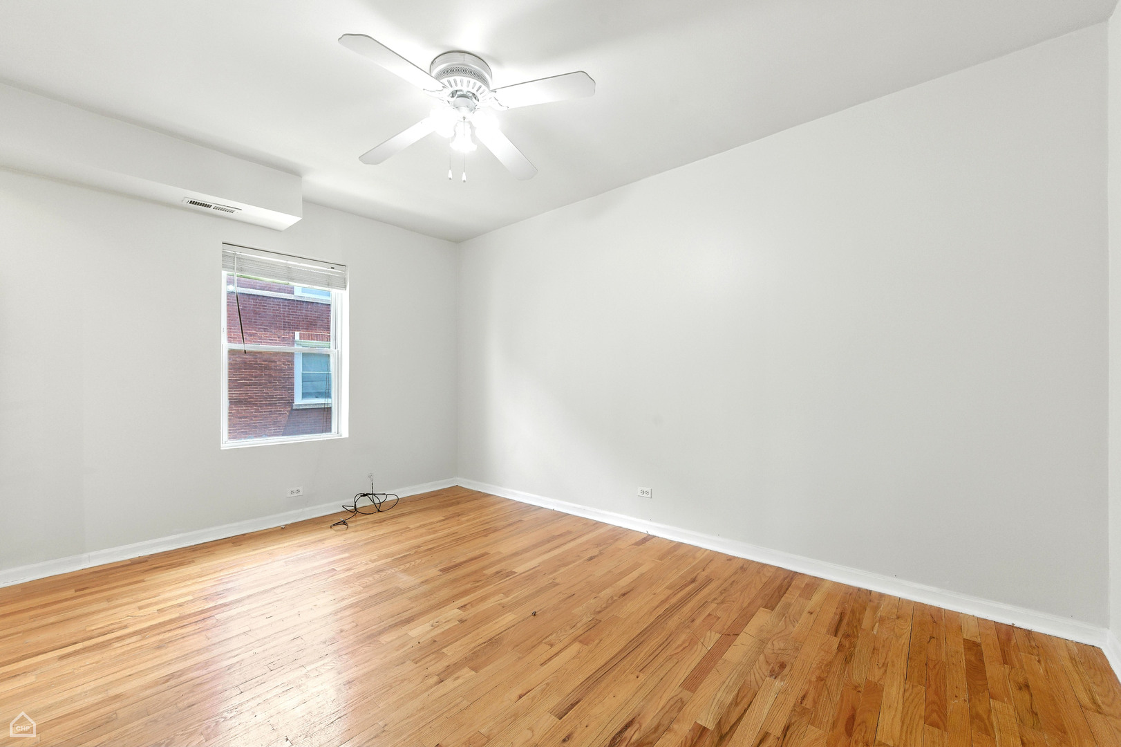 1301 E 71st Place 3s Property Photo 6