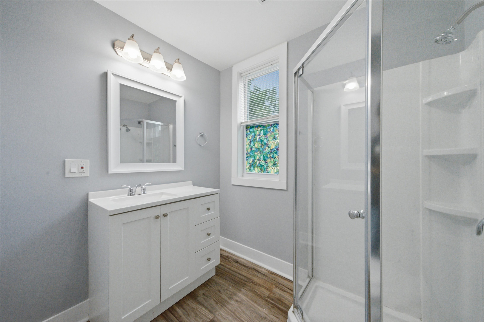 2050 N Kenneth Avenue Property Photo 17