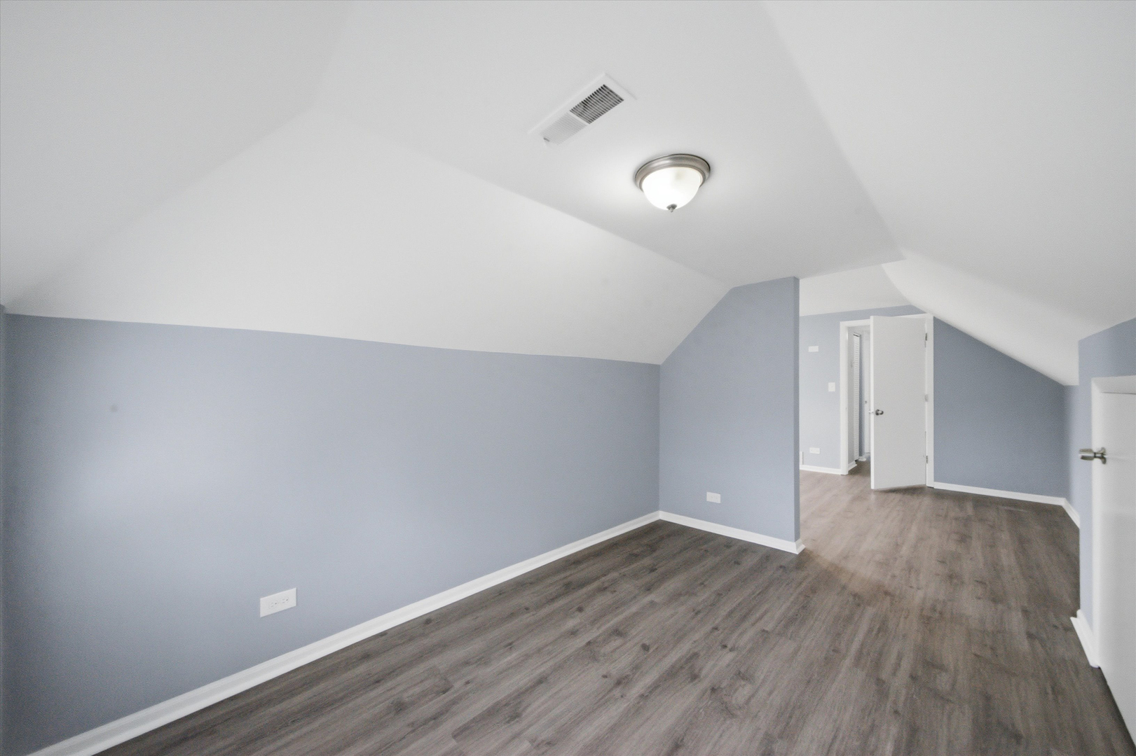 2050 N Kenneth Avenue Property Photo 21