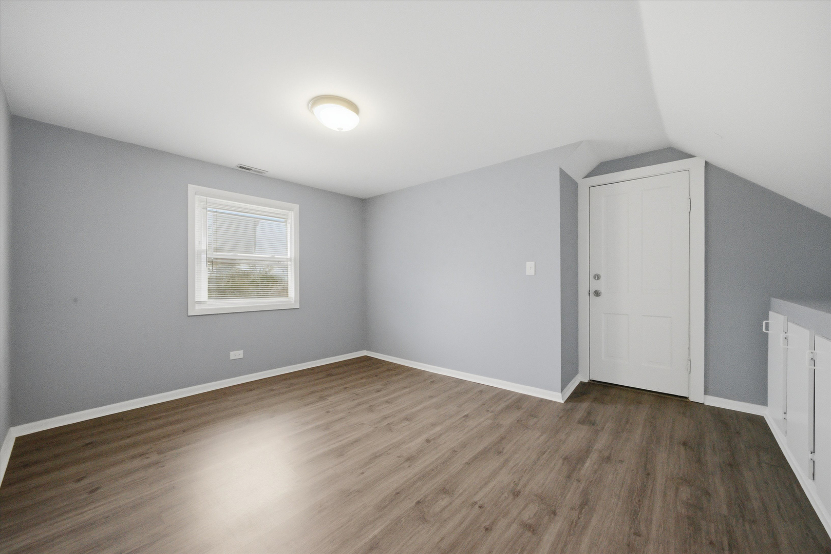 2050 N Kenneth Avenue Property Photo 26
