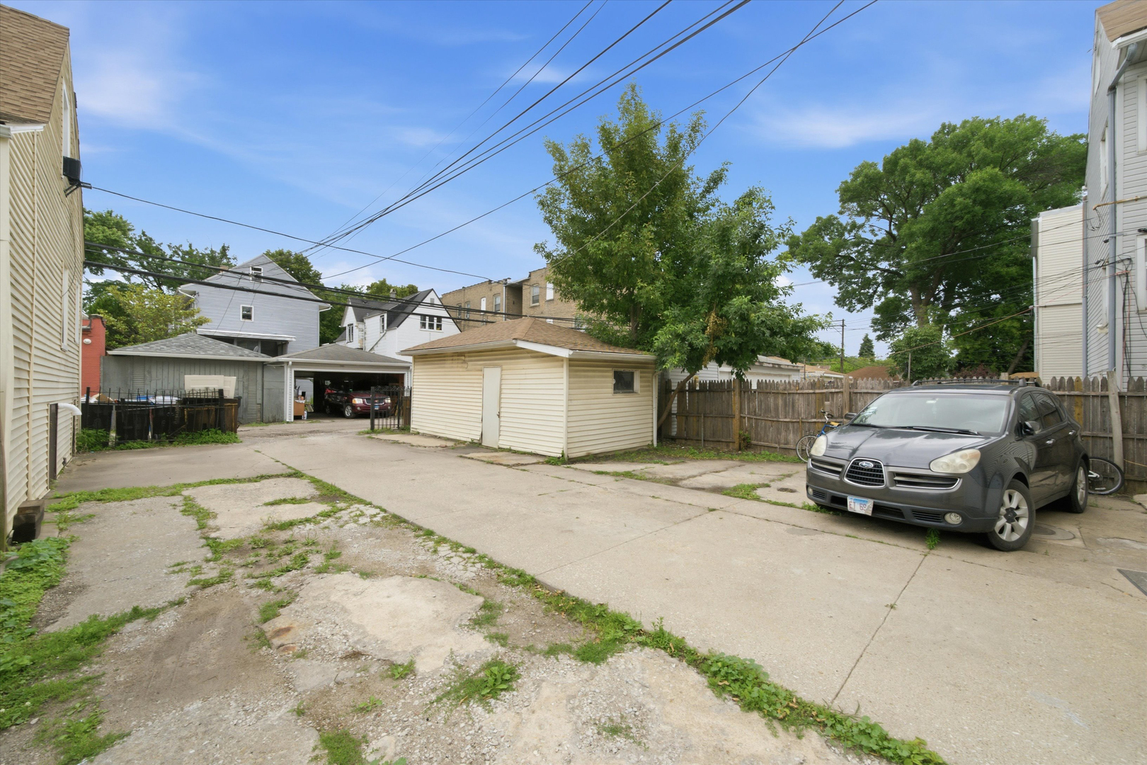 2050 N Kenneth Avenue Property Photo 29