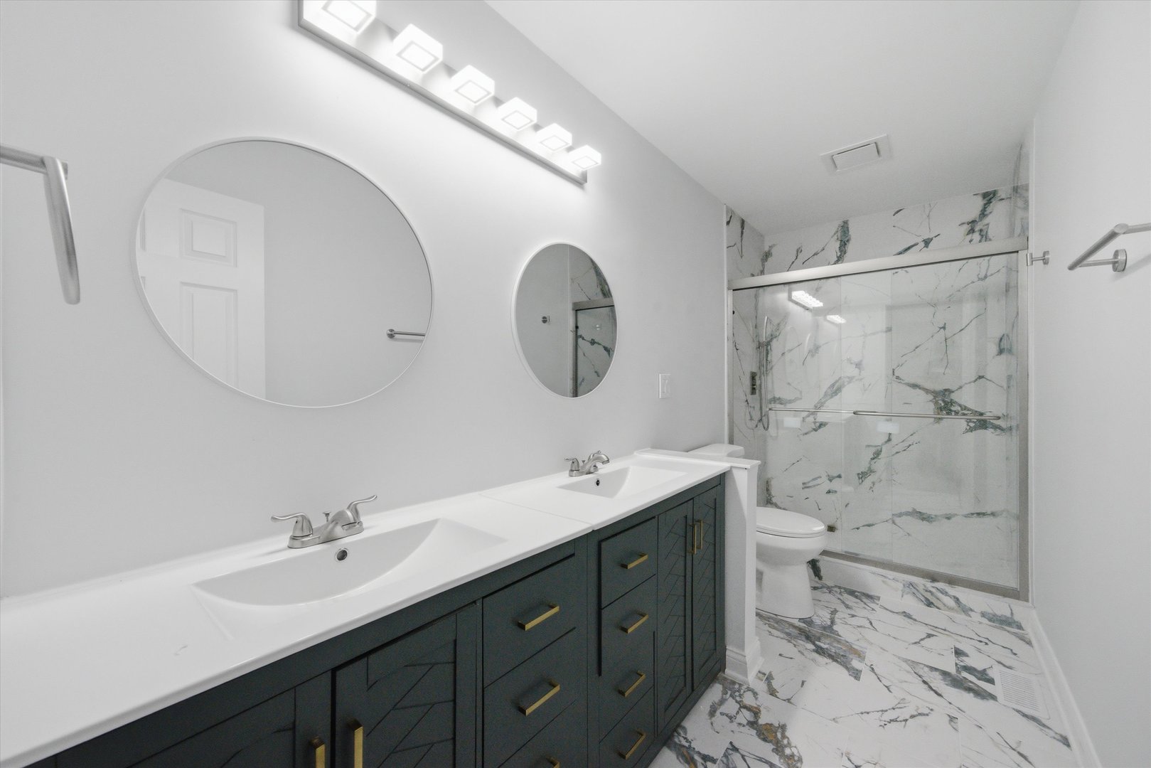 2210 Fieldcrest Drive Property Photo 13