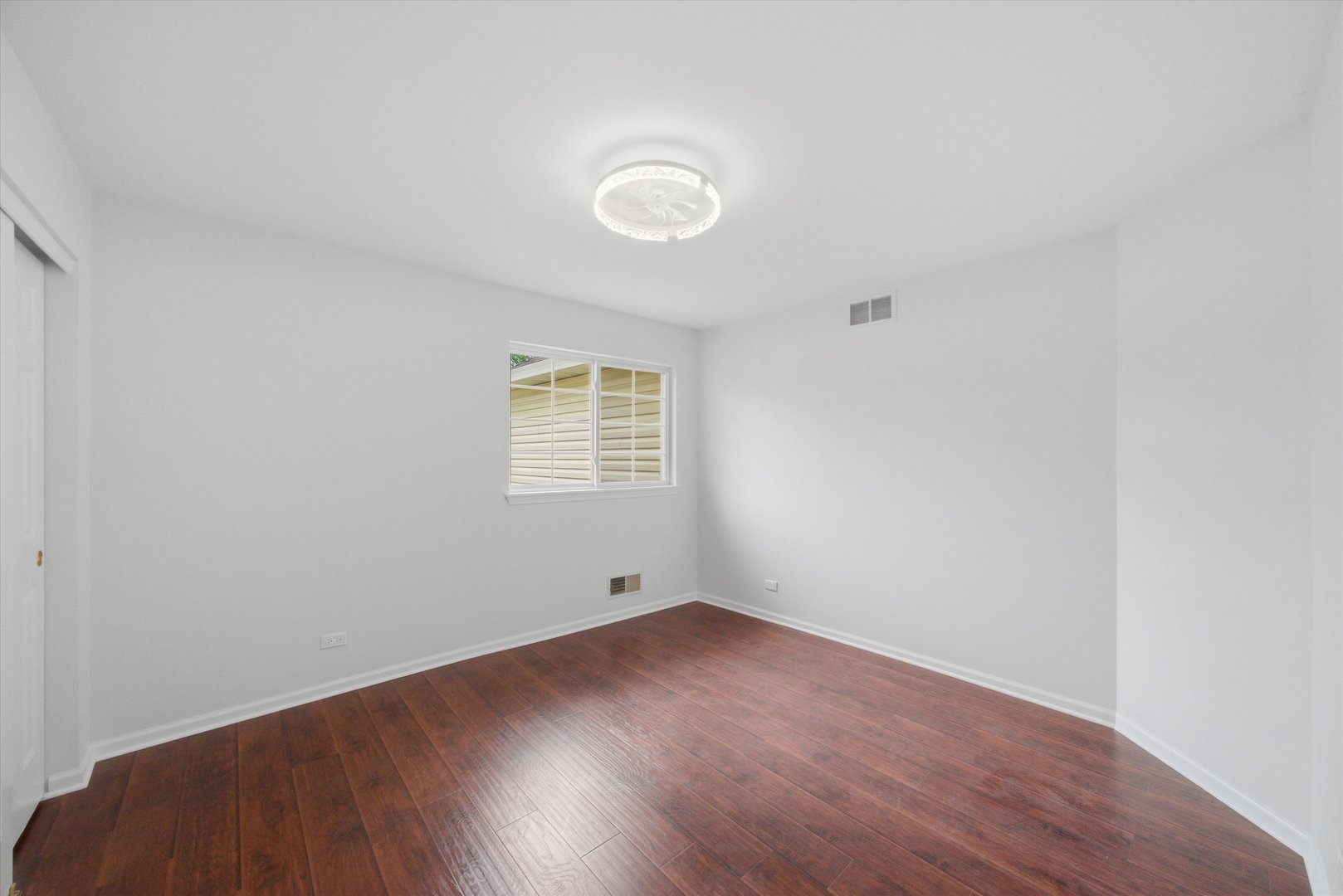 2210 Fieldcrest Drive Property Photo 16