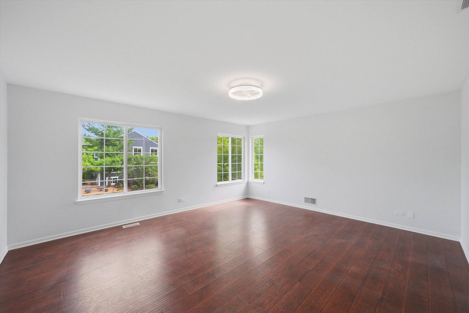 2210 Fieldcrest Drive Property Photo 19