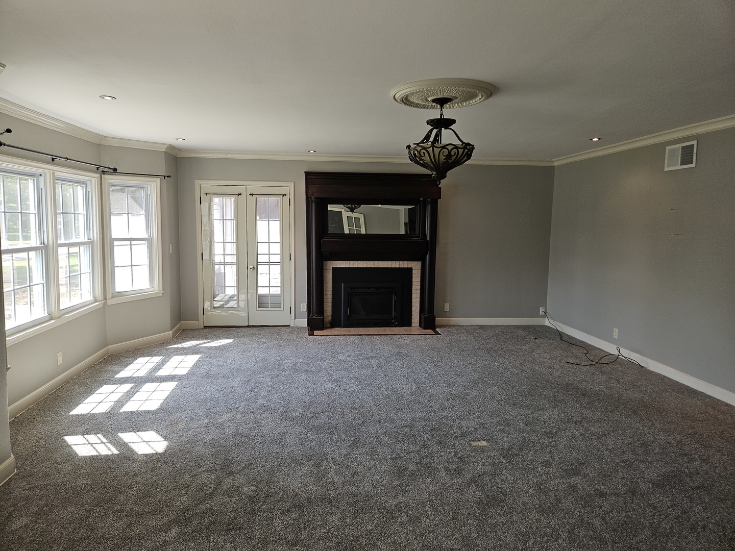 302 W Main Street Property Photo 17