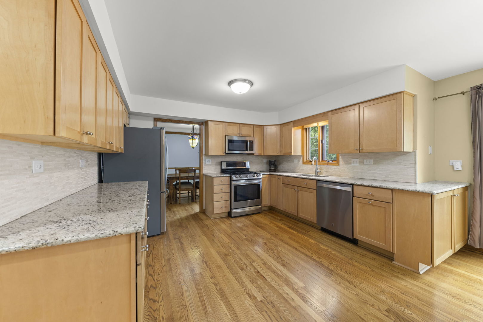 1n145 Glenrise Court Property Photo 11