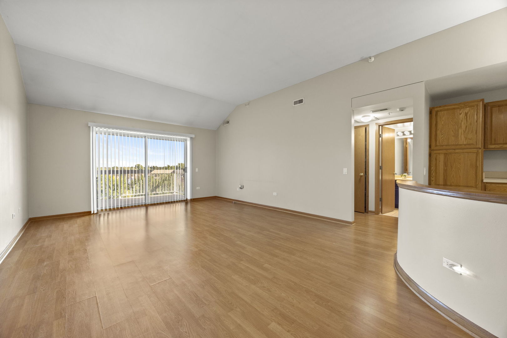 2020 Saint Regis Drive 605 Property Photo 3