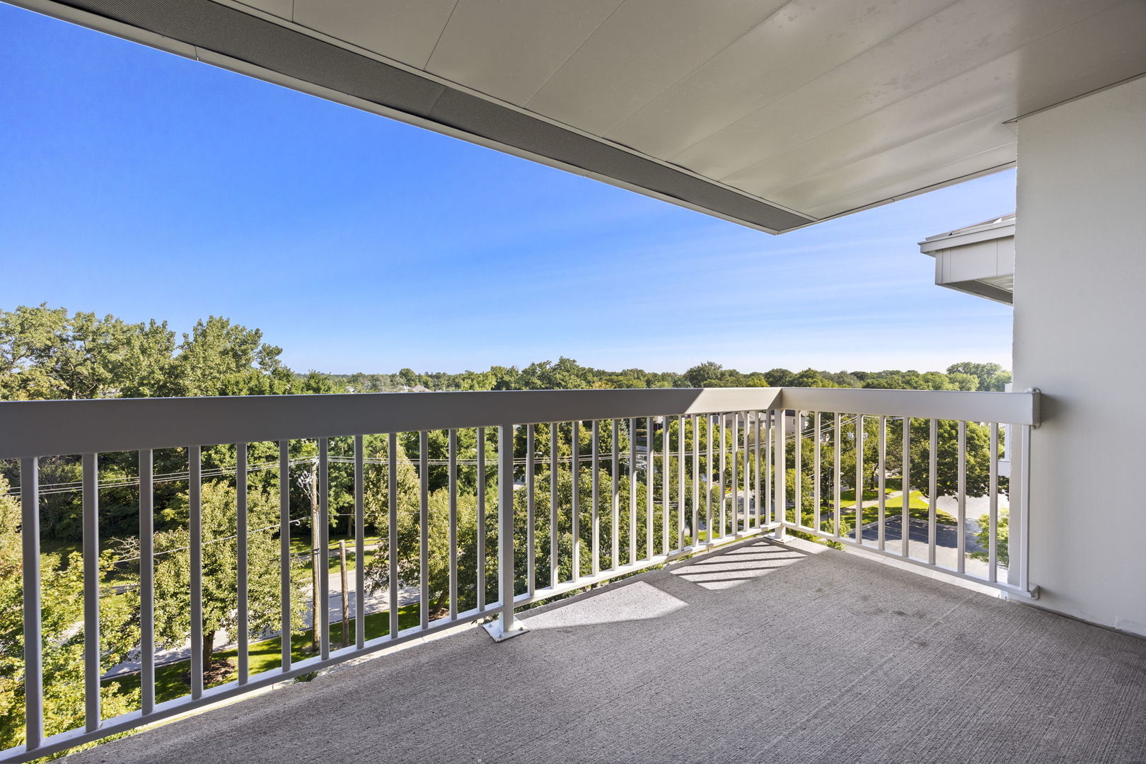 2020 Saint Regis Drive 605 Property Photo 4