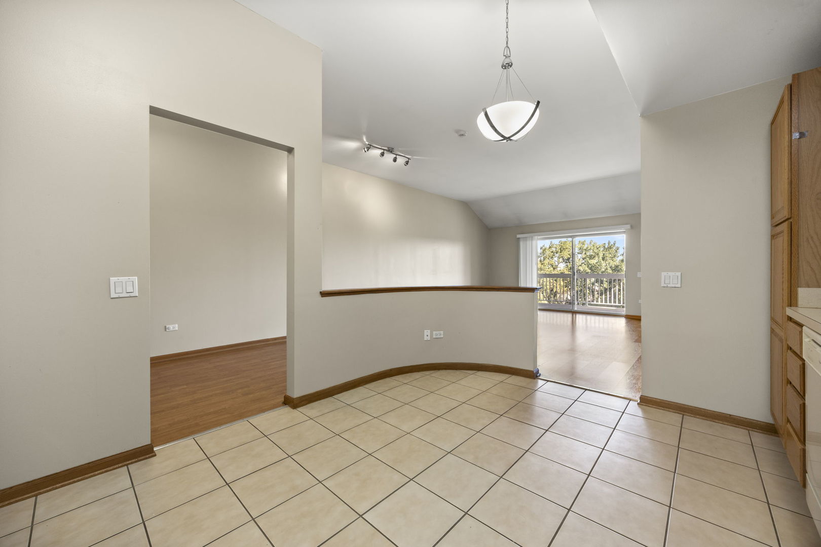 2020 Saint Regis Drive 605 Property Photo 6