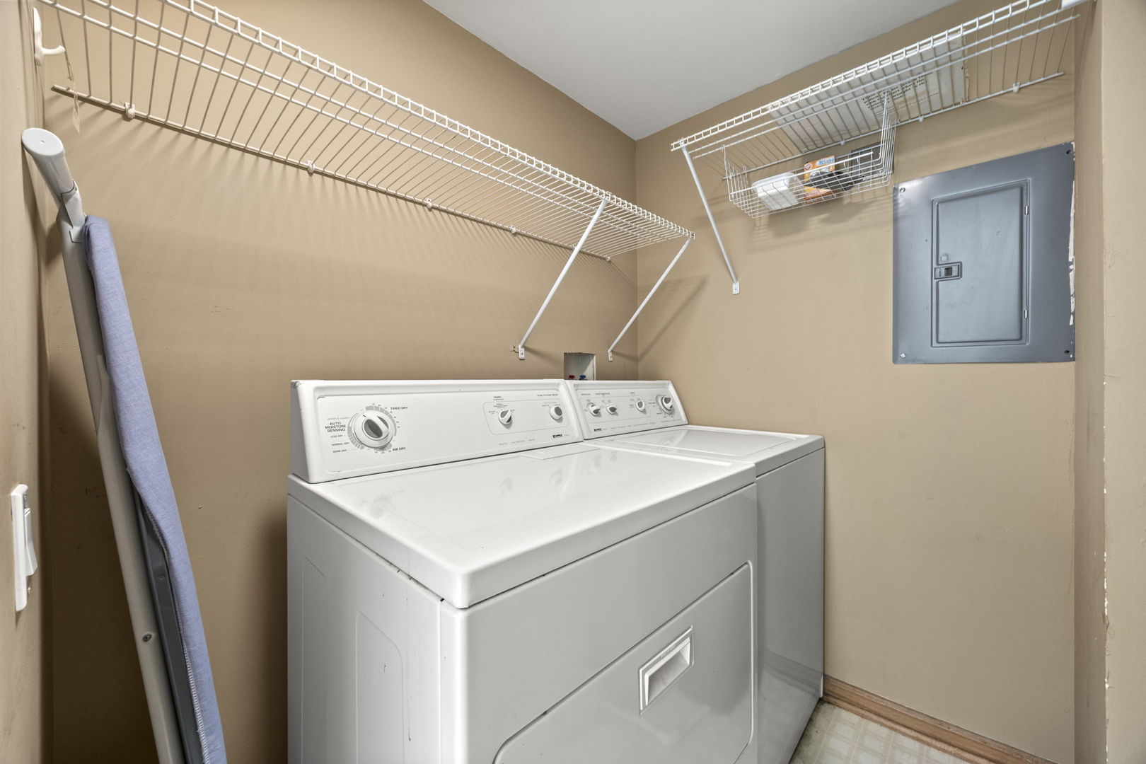 2020 Saint Regis Drive 605 Property Photo 11