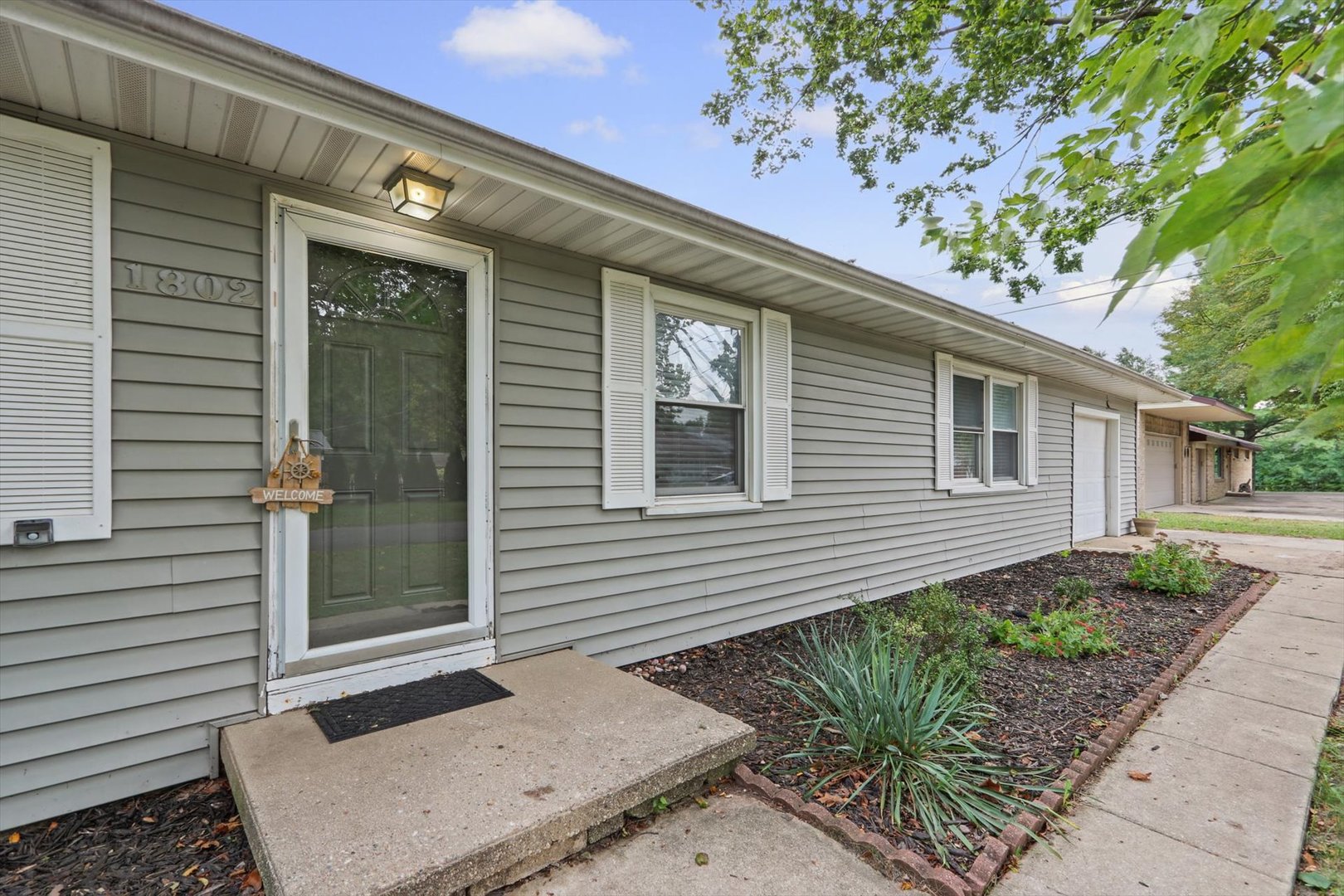 1802 Peach Street Property Photo 3