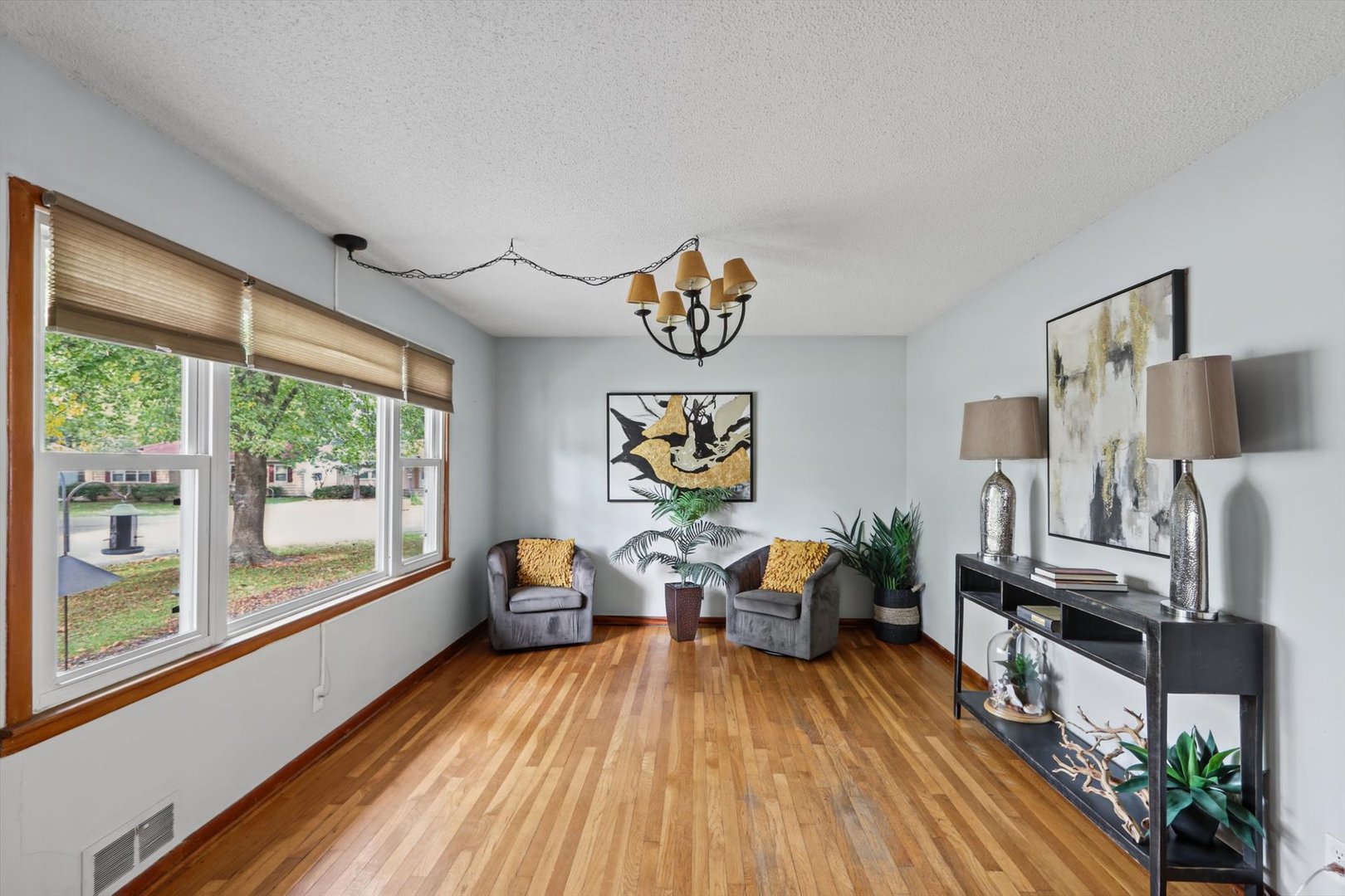 1802 Peach Street Property Photo 5