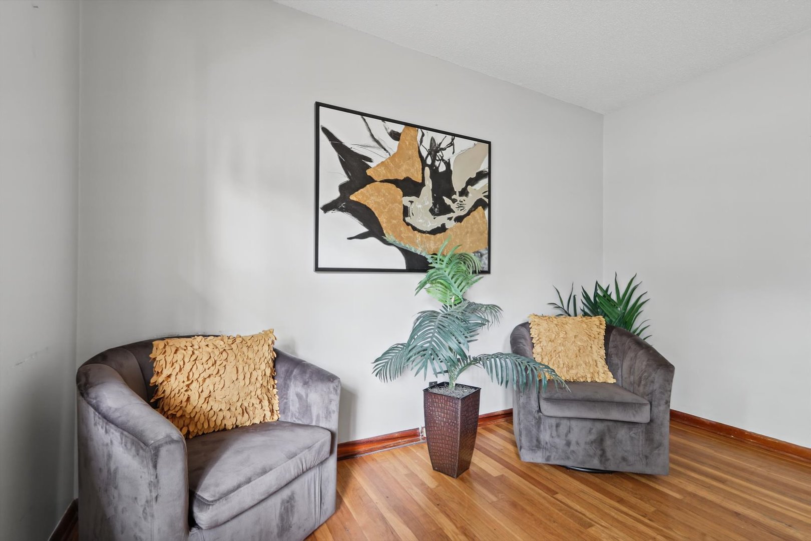 1802 Peach Street Property Photo 6