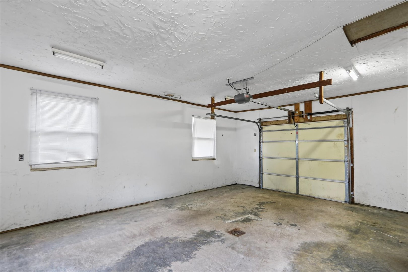 1802 Peach Street Property Photo 25