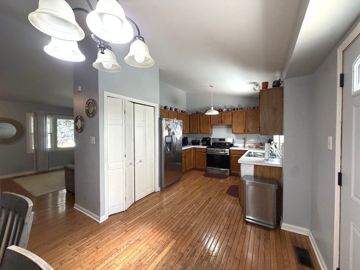 4912 Arquilla Drive Property Photo 4
