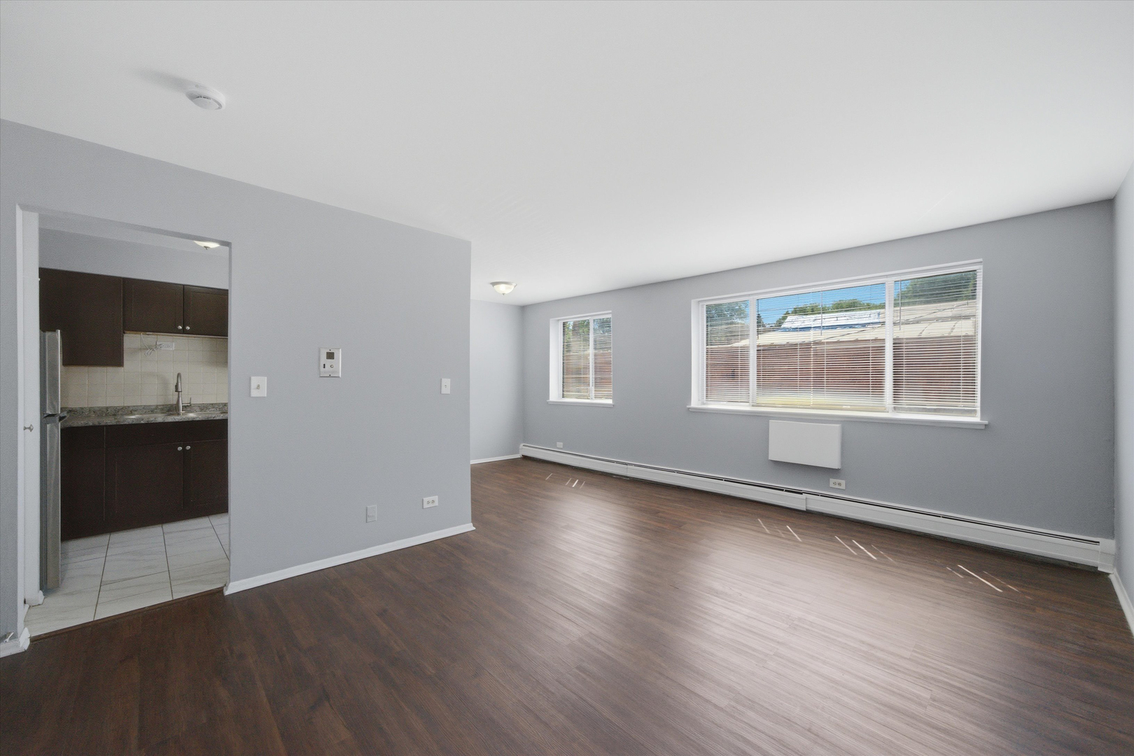 7320 N Rogers Avenue 210 Property Photo 6