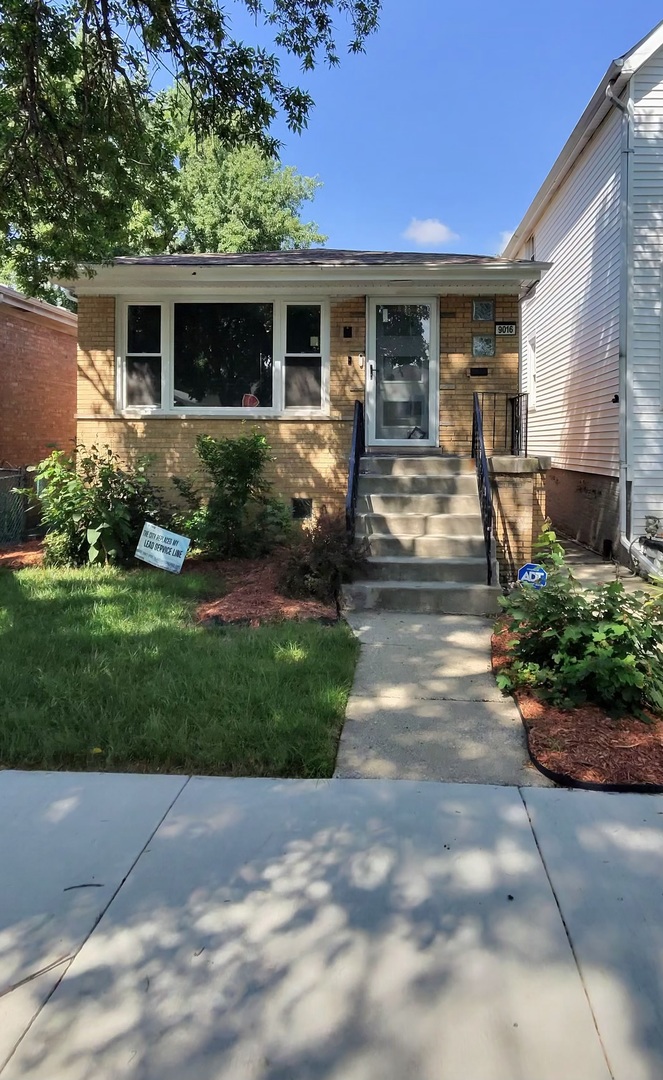 9016 S Lowe Avenue Property Photo 1