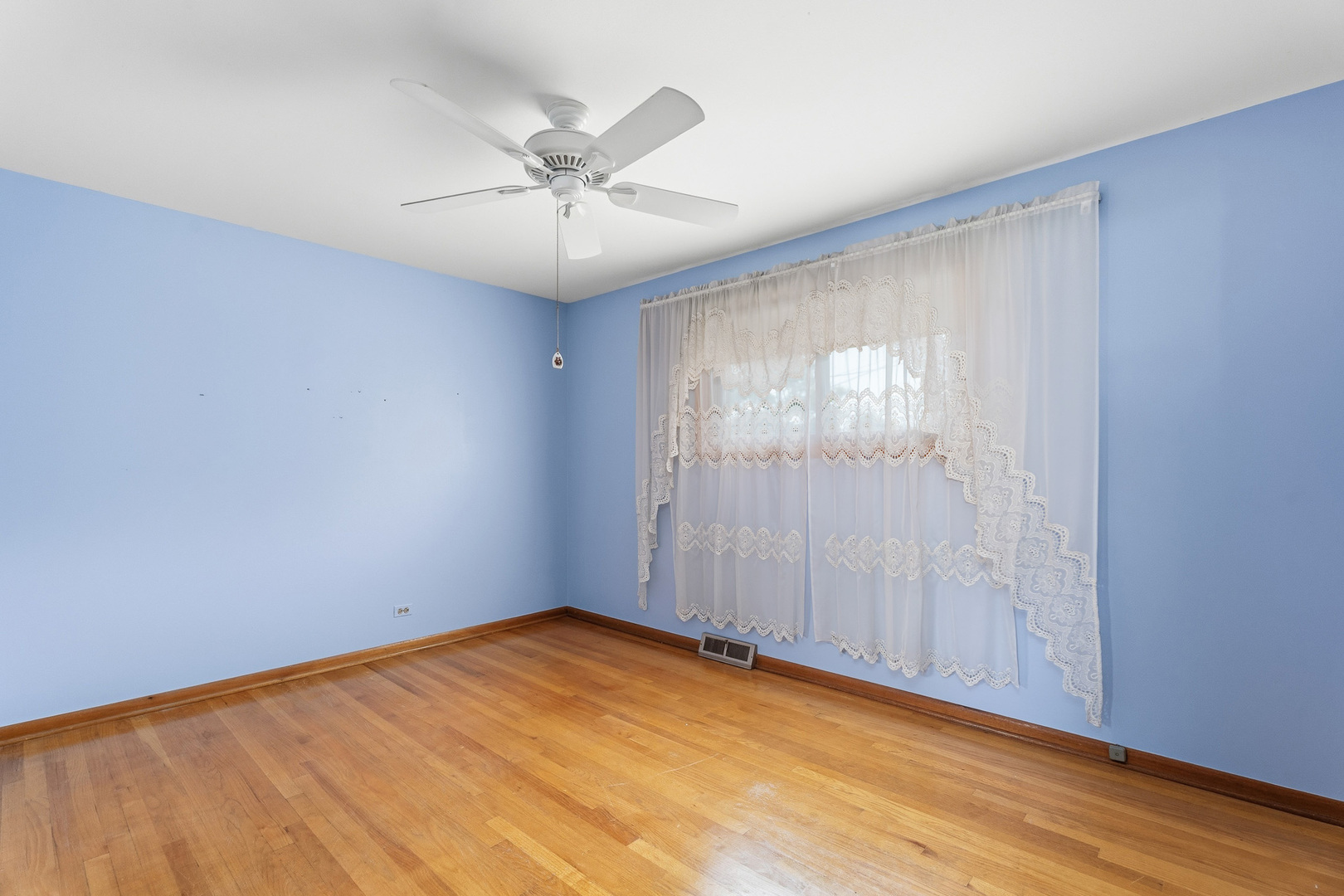 78 S Clarendon Avenue Property Photo 16