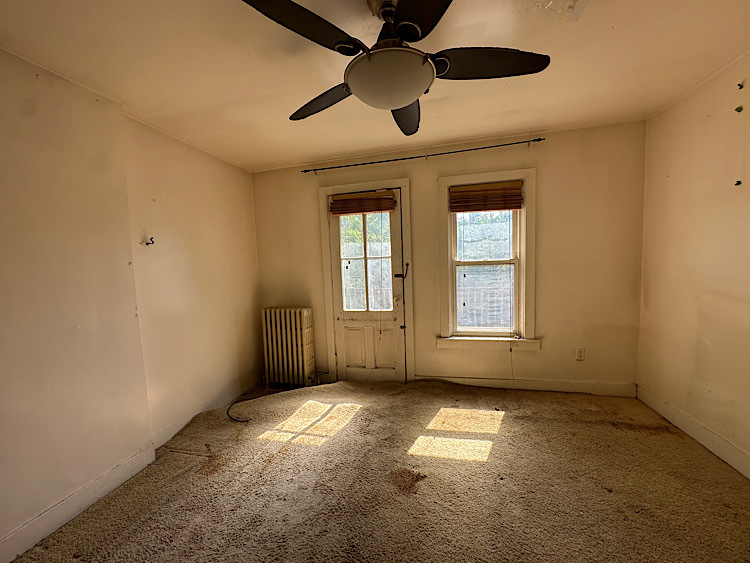 10509 S Corliss Avenue Property Photo 7