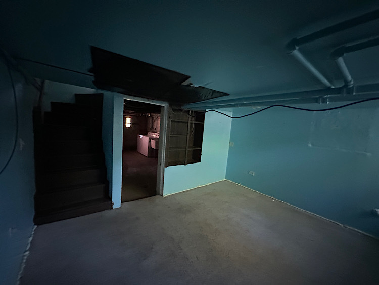 10509 S Corliss Avenue Property Photo 13