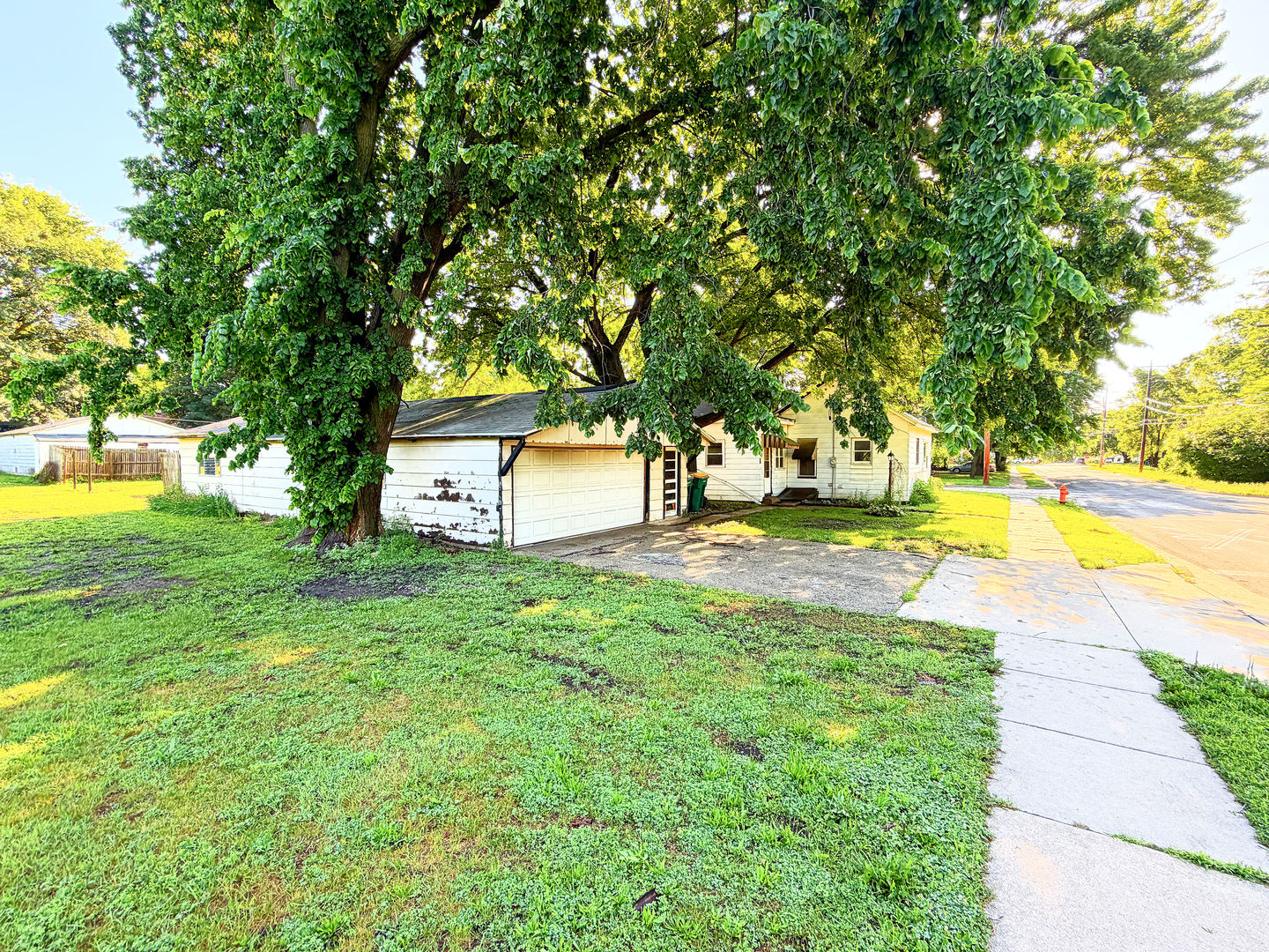 1402 N Sterling Street Property Photo 19