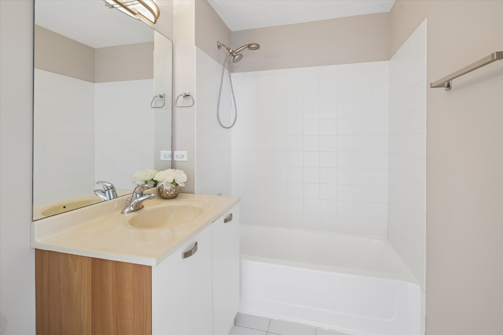 635 N Dearborn Street 2803 Property Photo 15