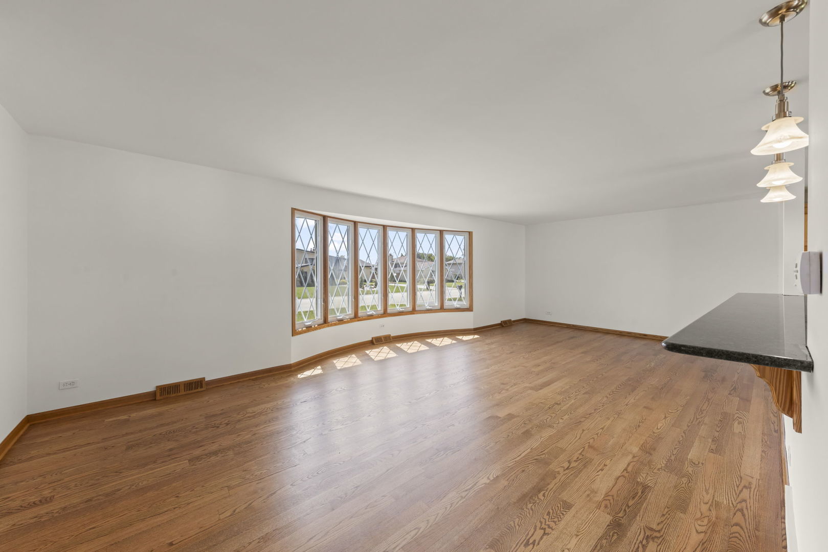 6120 W 129th Street Property Photo 12