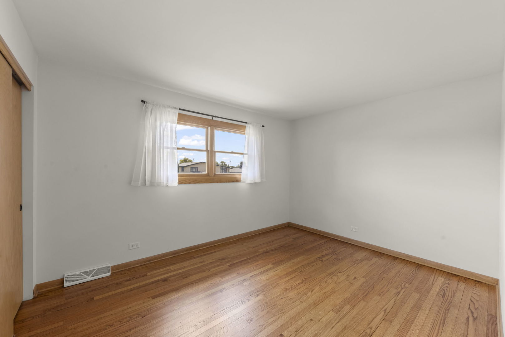 6120 W 129th Street Property Photo 27