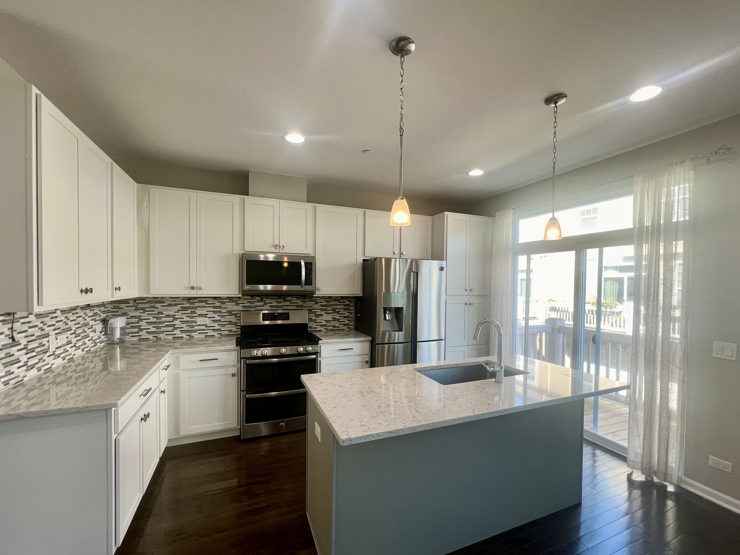 828 Center Street Property Photo 7