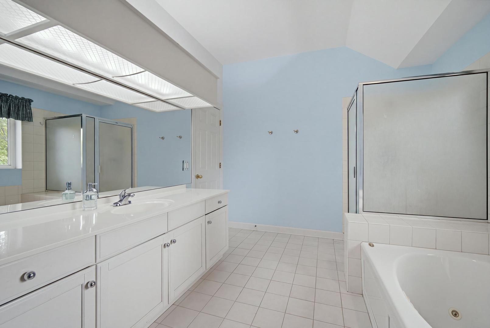 9254 Nagle Avenue Property Photo 17