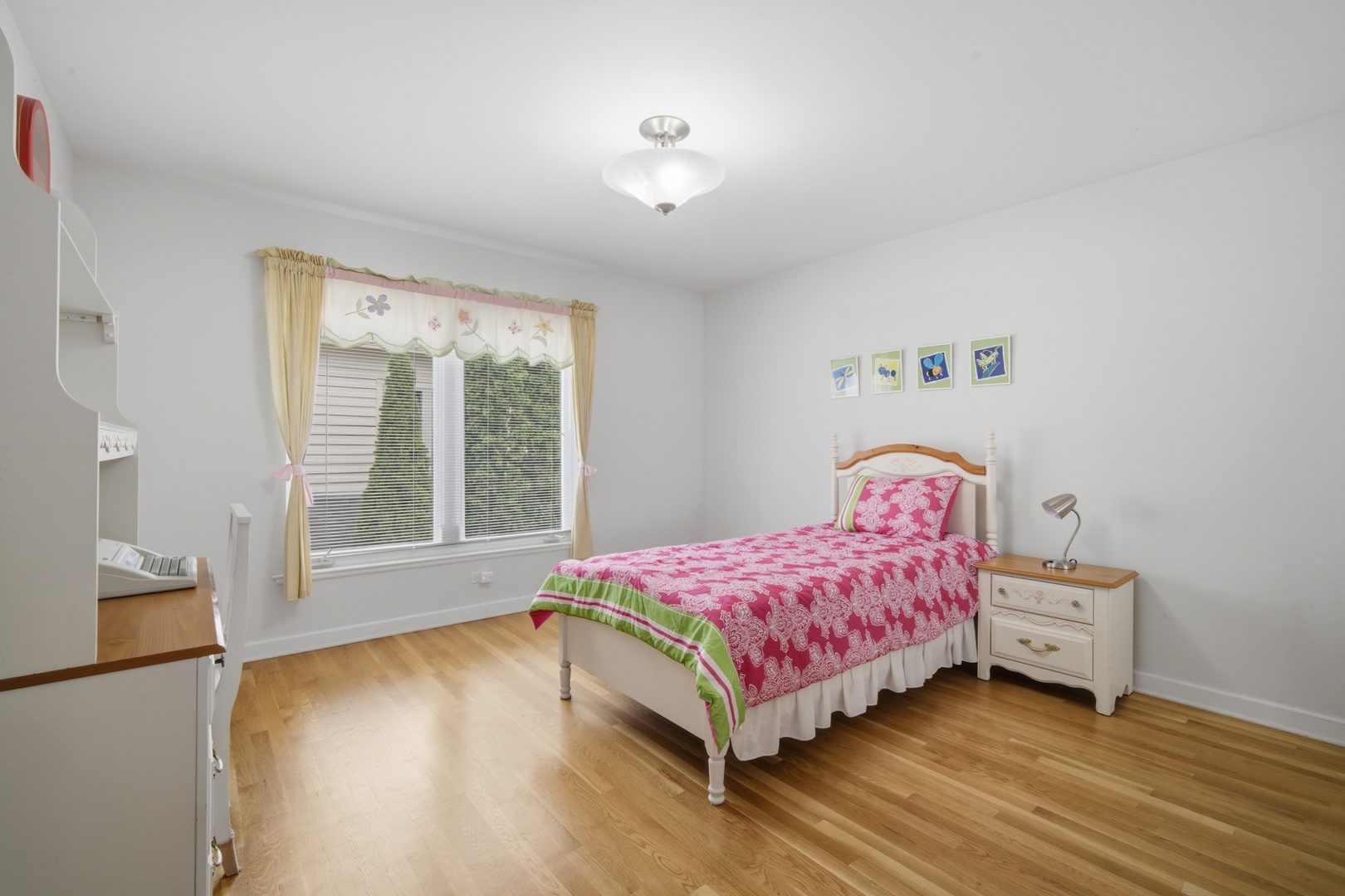 9254 Nagle Avenue Property Photo 18