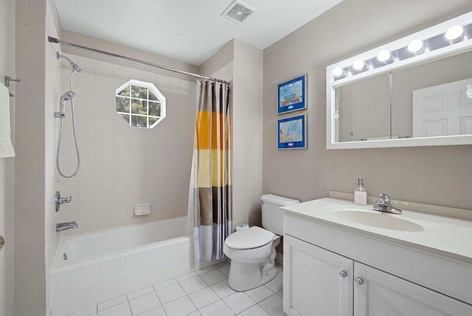 9254 Nagle Avenue Property Photo 19
