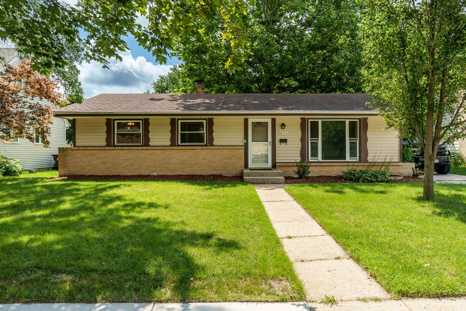 4715 Cleveland Avenue Property Photo 2
