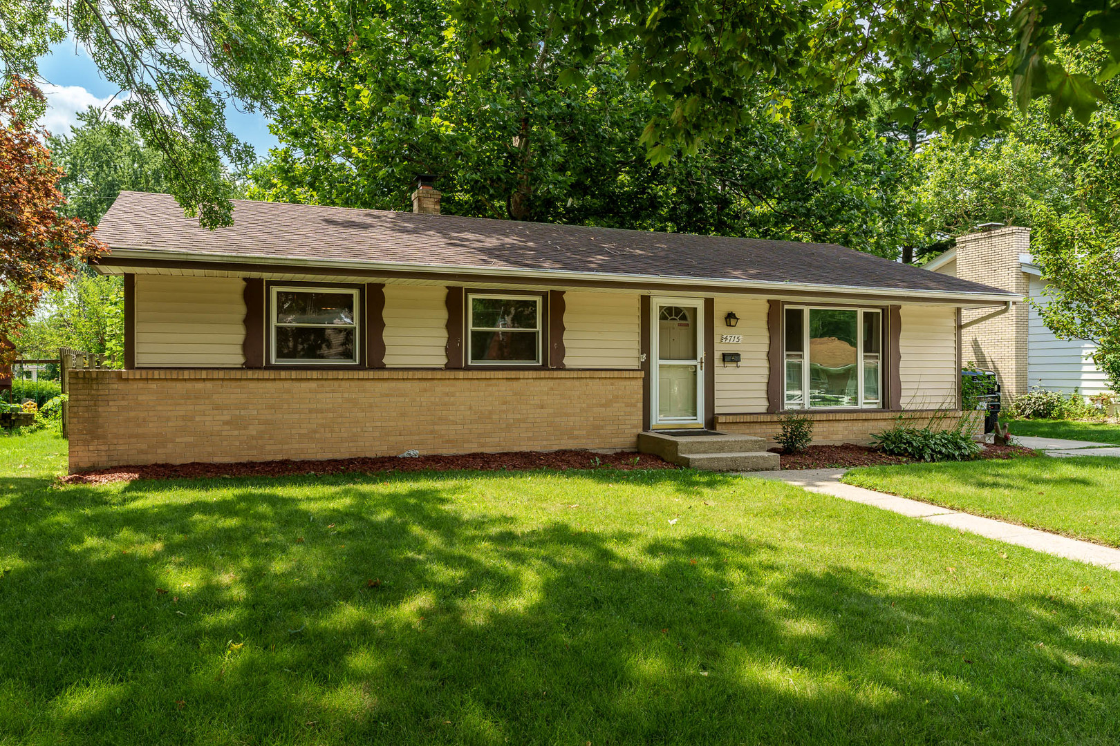 4715 Cleveland Avenue Property Photo 3
