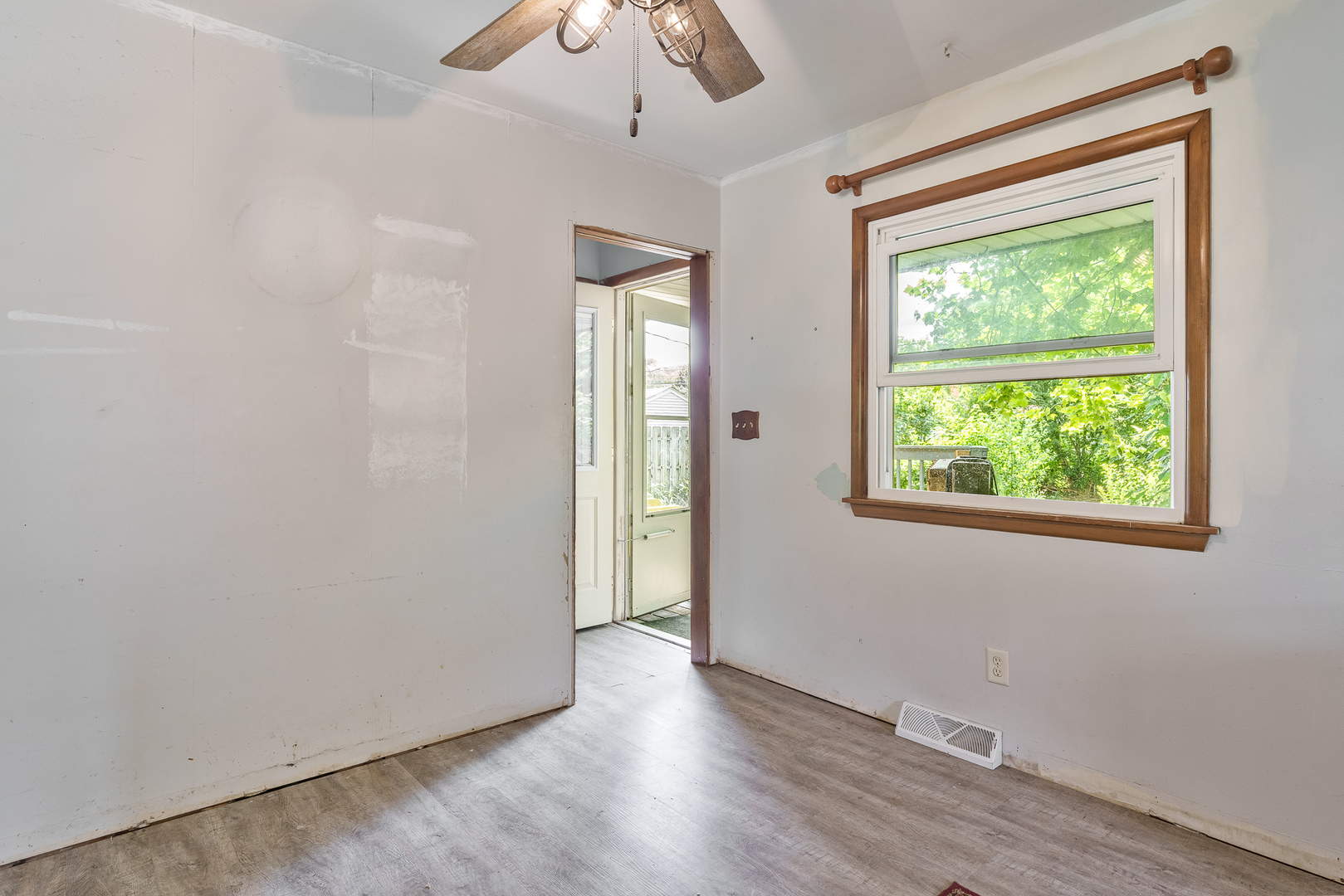 4715 Cleveland Avenue Property Photo 23
