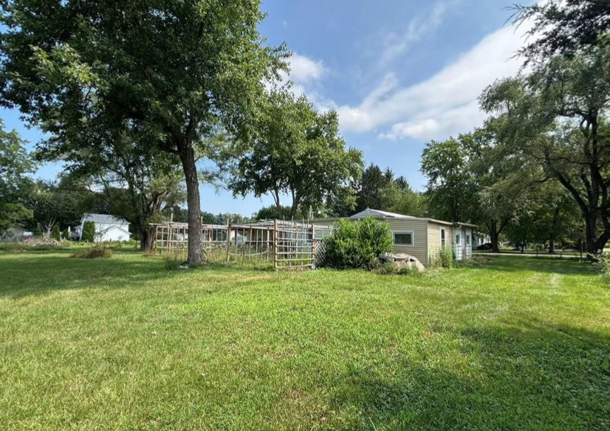 800 Lavern Avenue Property Photo 7